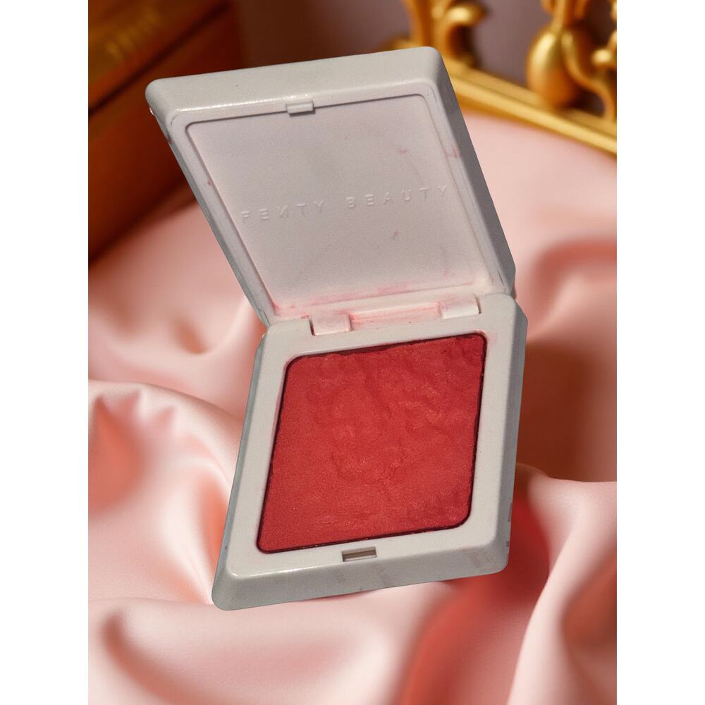 New FENTY Cheeks Suede Powder Blush Lolly Poppy Coral Matte NIB RV$28 Cracked